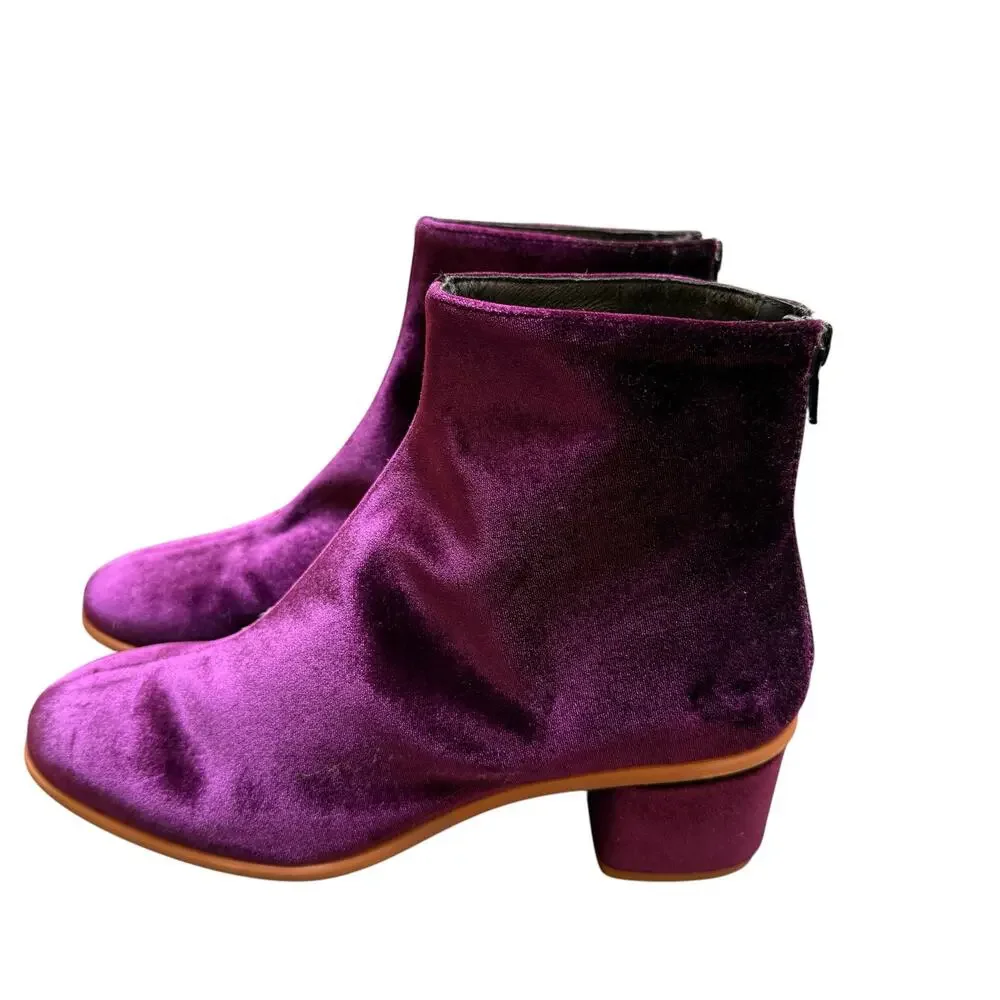 By Anthropologie Velvet Ankle Boots 38 7 Purple Plum Block Heel Booties Shoes